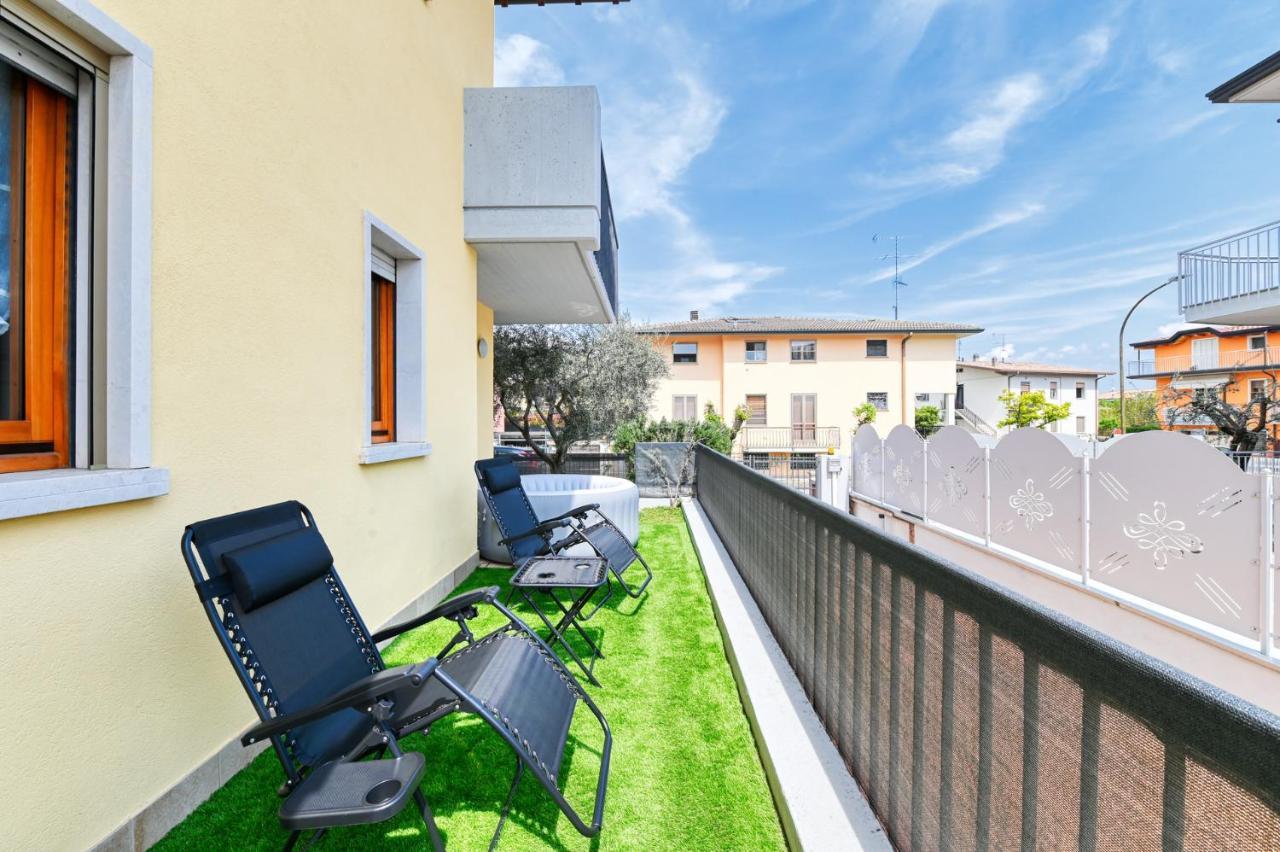 Pearl House - Sirmione Holiday - Jacuzzi Privata Exteriör bild